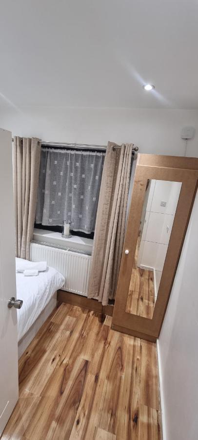 Beautiful Rooms With Free On Street Parking In Sydenham London Ngoại thất bức ảnh
